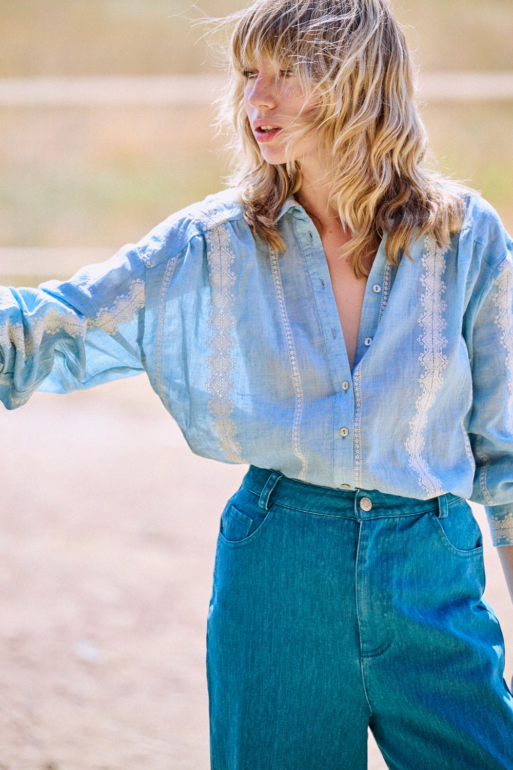 Chemise Charlize bleue brodée