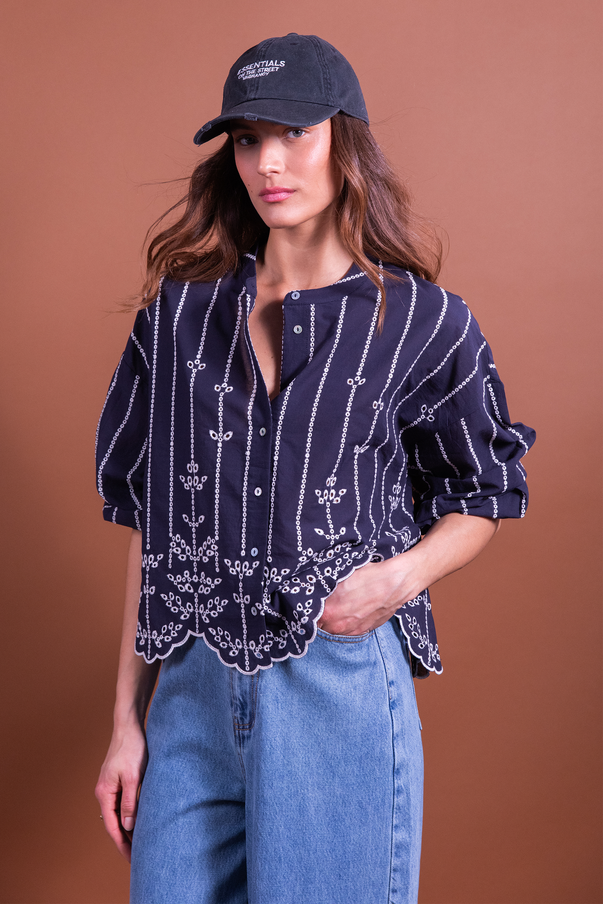 Blouse Berenice broderies bleues