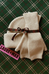 Lot Bonnet + Mitaines blancs